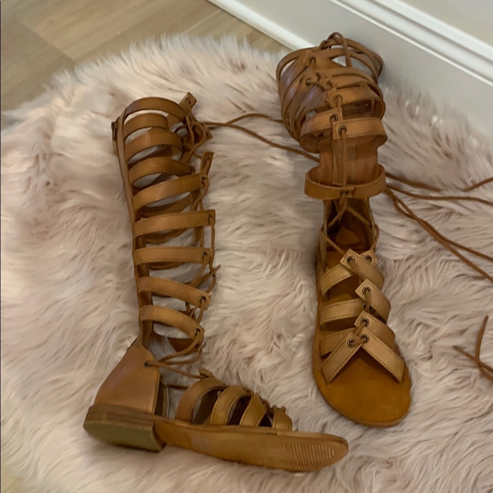 Tan Gladiator Sandals with Leather Straps and Thick Sole